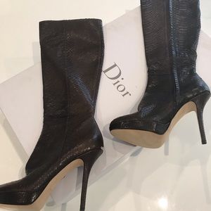 Exquisite Christian Dior Python Knee-High Boots Brown size 40 EU